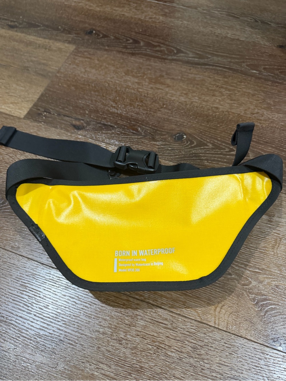Watertrace Waterproof Fanny pack Waist Bag for Women yellow and black color - Picture 4 of 13